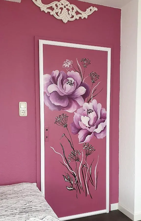 Apartment Bayreuth, Grosse Ferienwohnung Im Haus Mit Kunst, 3 Schlafzimmer, Kueche, Parkplatz  Bayreuth