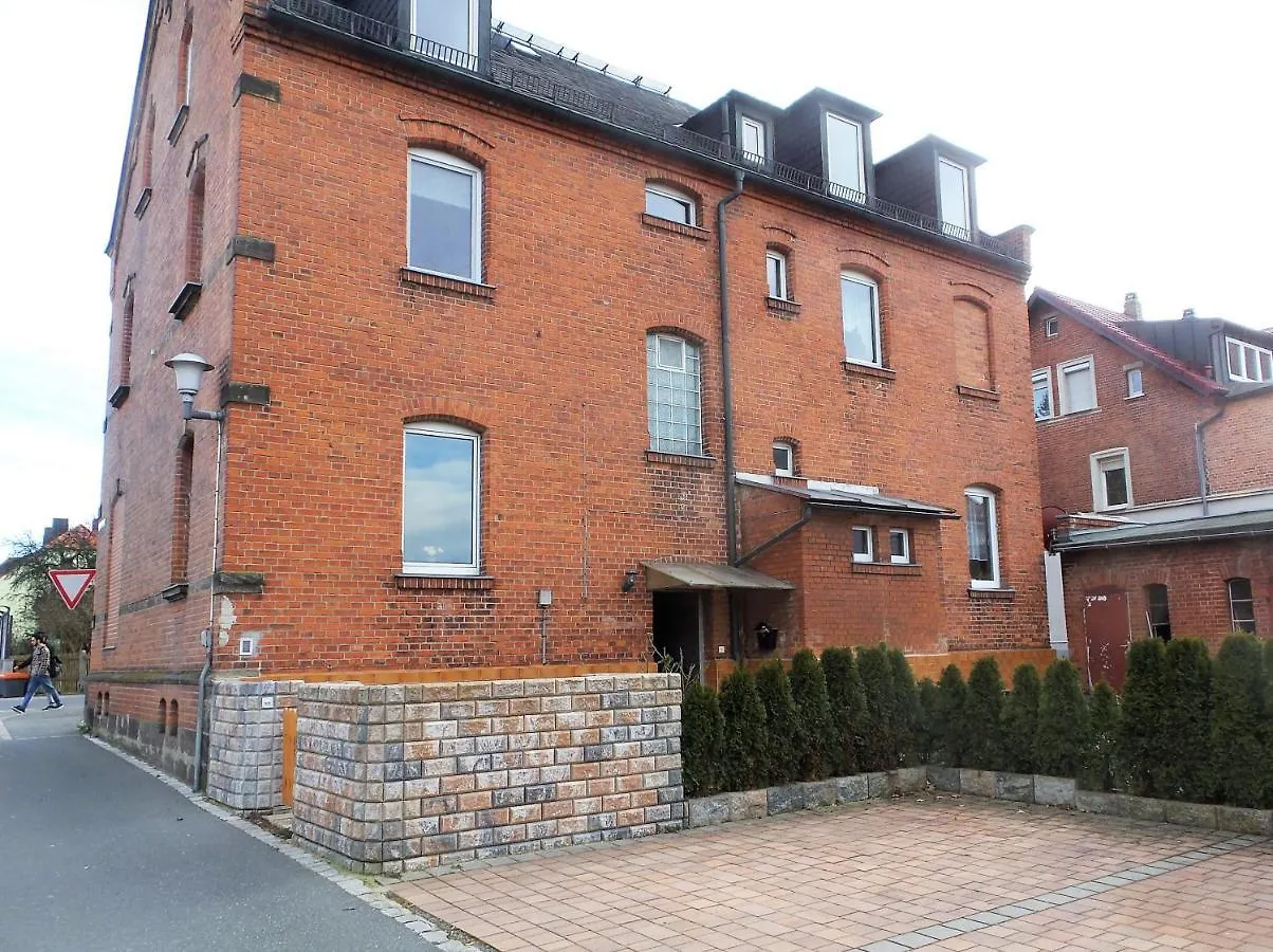 Apartment Bayreuth, Grosse Ferienwohnung Im Haus Mit Kunst, 3 Schlafzimmer, Kueche, Parkplatz