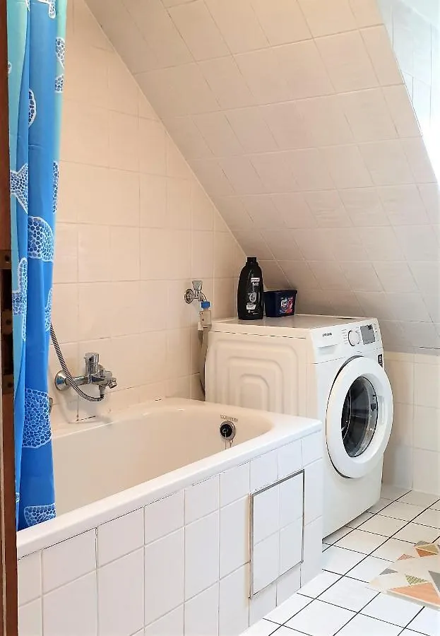 Apartment Bayreuth, Grosse Ferienwohnung Im Haus Mit Kunst, 3 Schlafzimmer, Kueche, Parkplatz