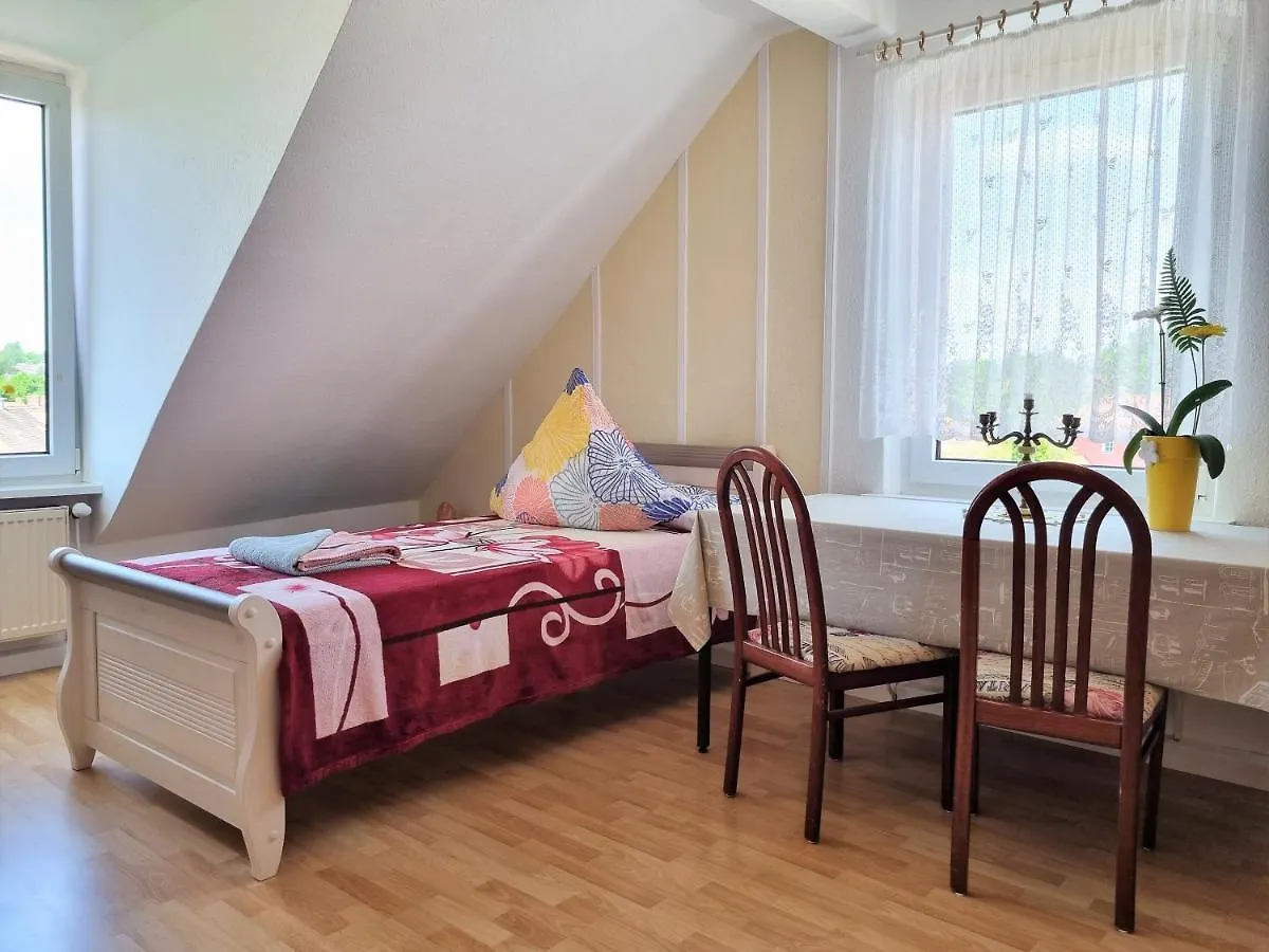 Apartment Bayreuth, Grosse Ferienwohnung Im Haus Mit Kunst, 3 Schlafzimmer, Kueche, Parkplatz